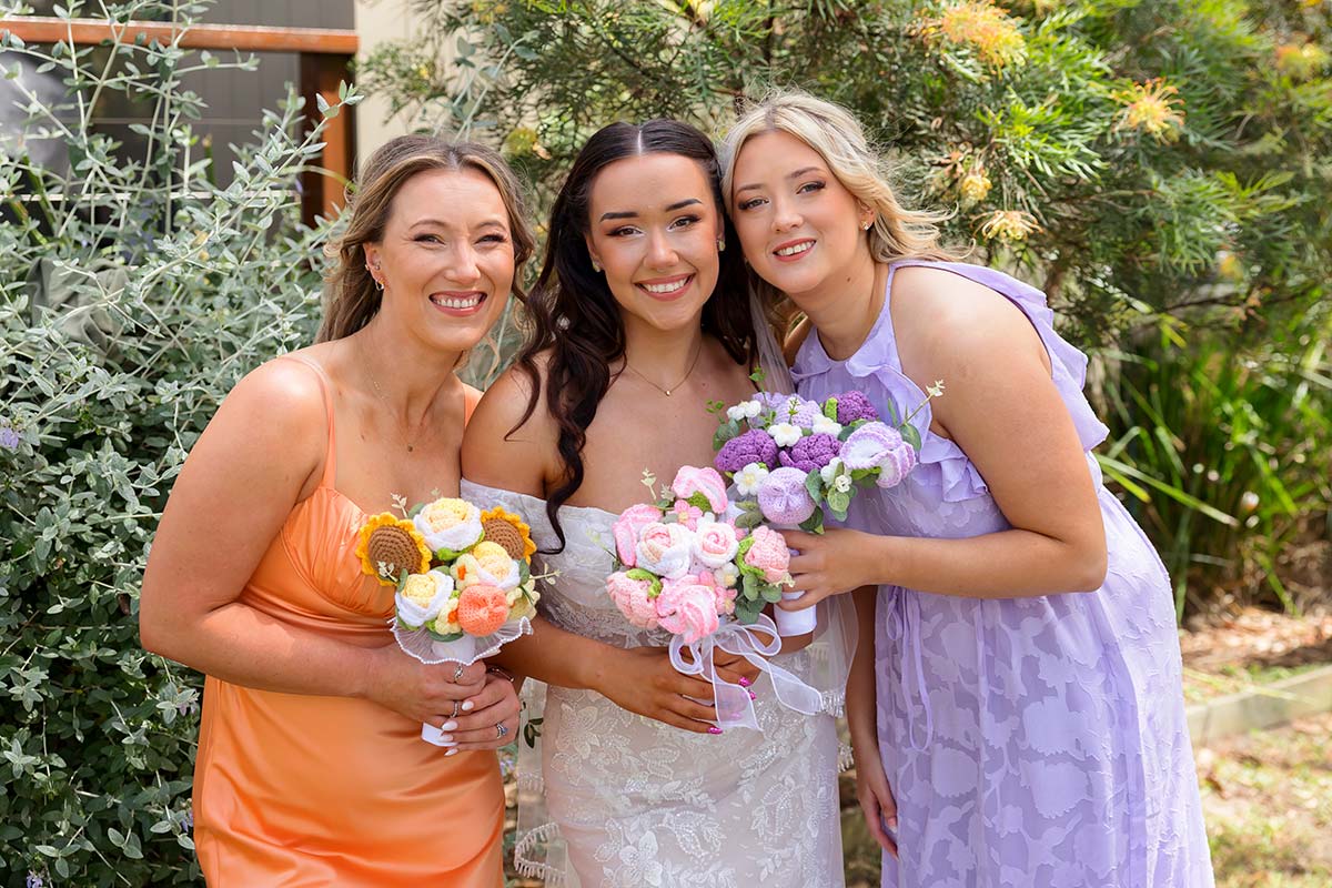 bride with bridesmaids at glenworth valley cabins