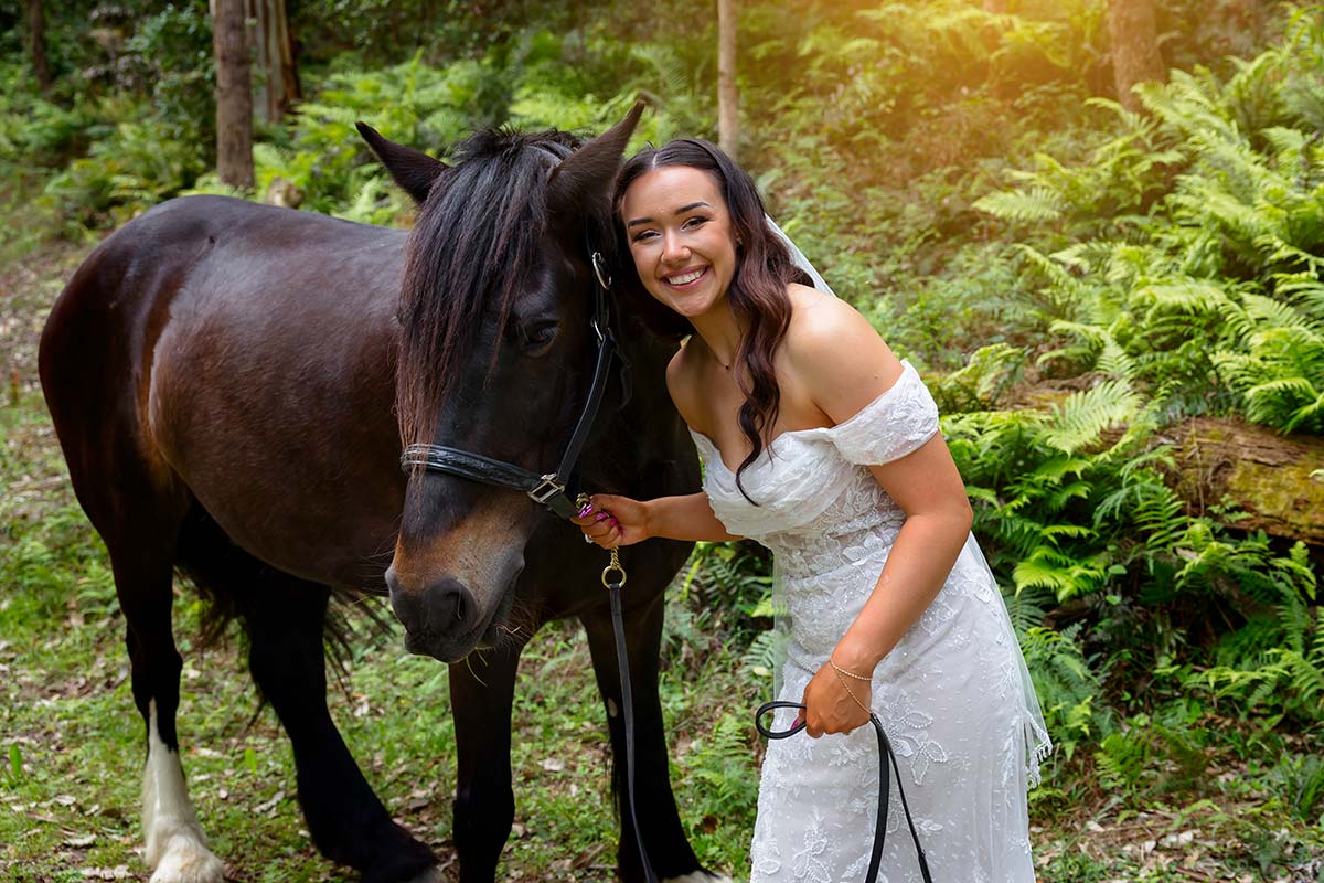 bride with horse